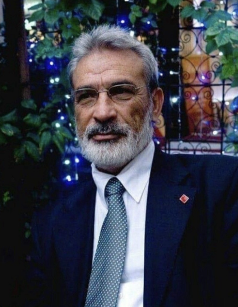İsmet Özel