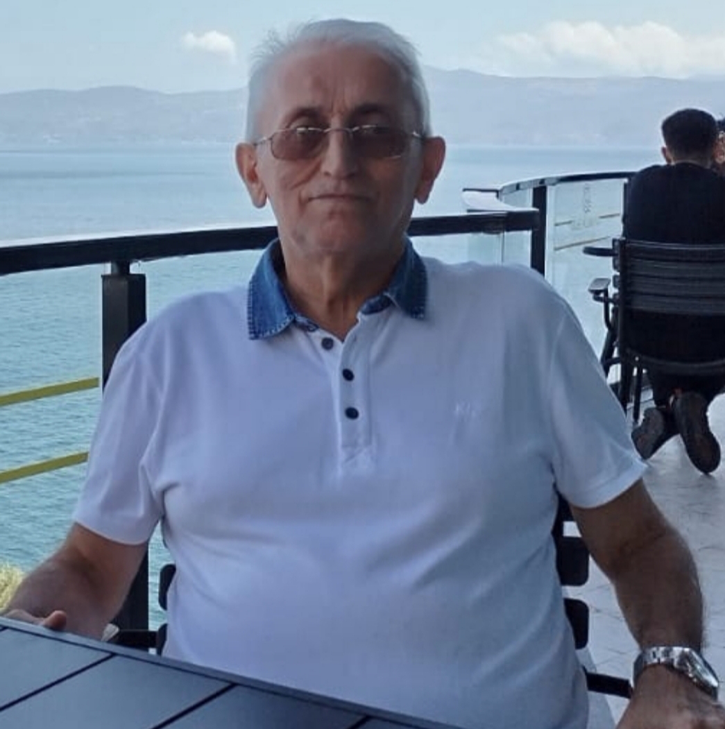 rFlM9JkB Profil Fotoğrafı